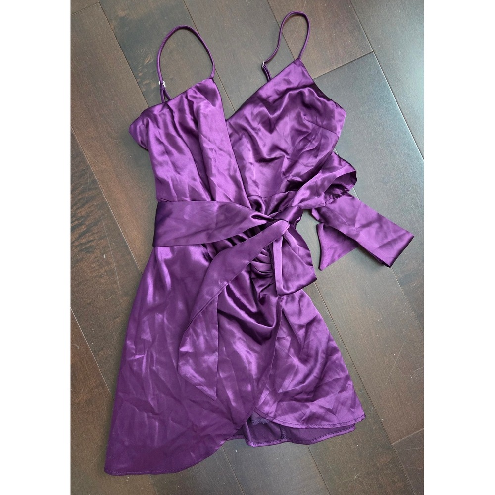 Lucy in the Sky Purple Satin Strappy‎ Mini Wrap Bow Dress Sz M Party HOCO Club